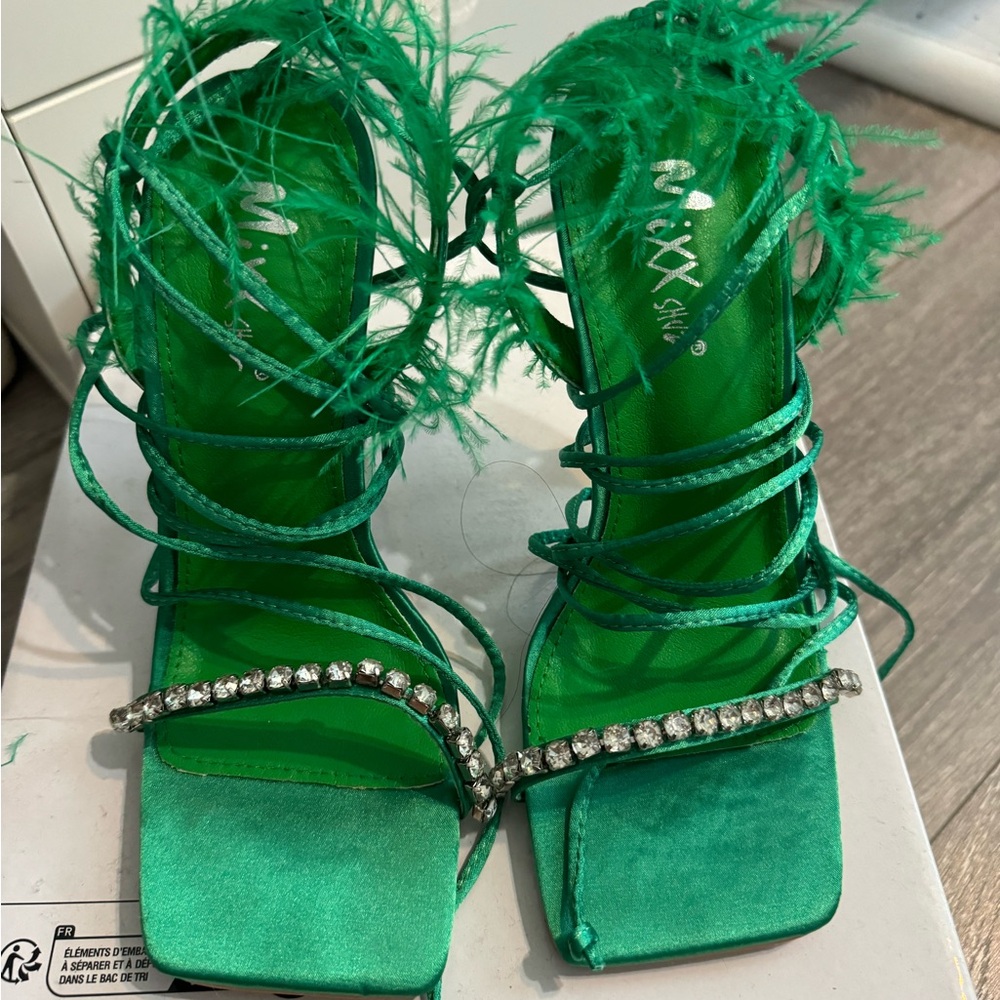 Wrap up green heels